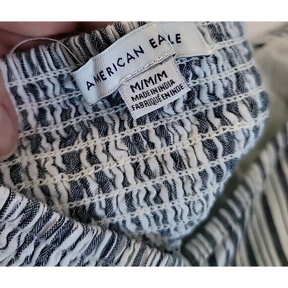 Y2K 70s Boho Striped Crop Halter – Small (30″ bust, 15″ length) - Picture 4 of 7